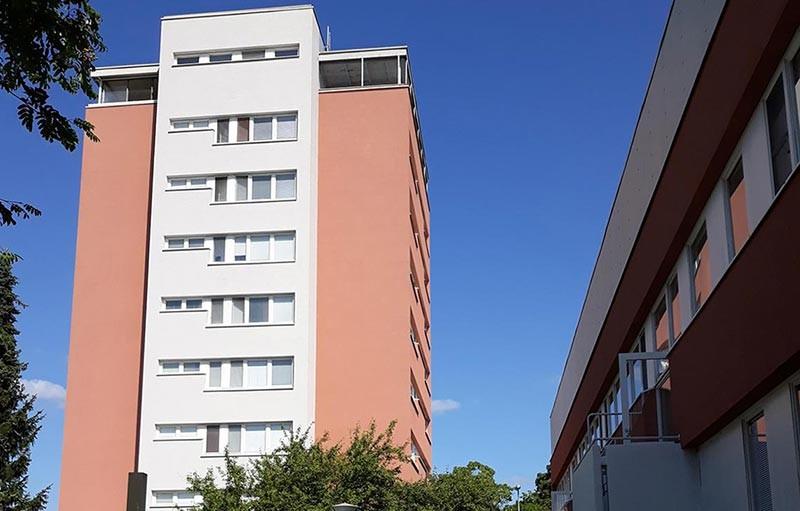 Aspa-koti Valtti sijaitsee kerrostalossa Porissa.