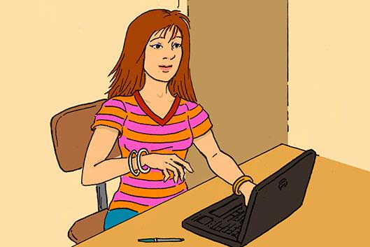 Nainen työskentelee kannettavalla tietokoneella.