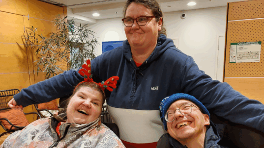 Johanna, Satu ja Tuukka.